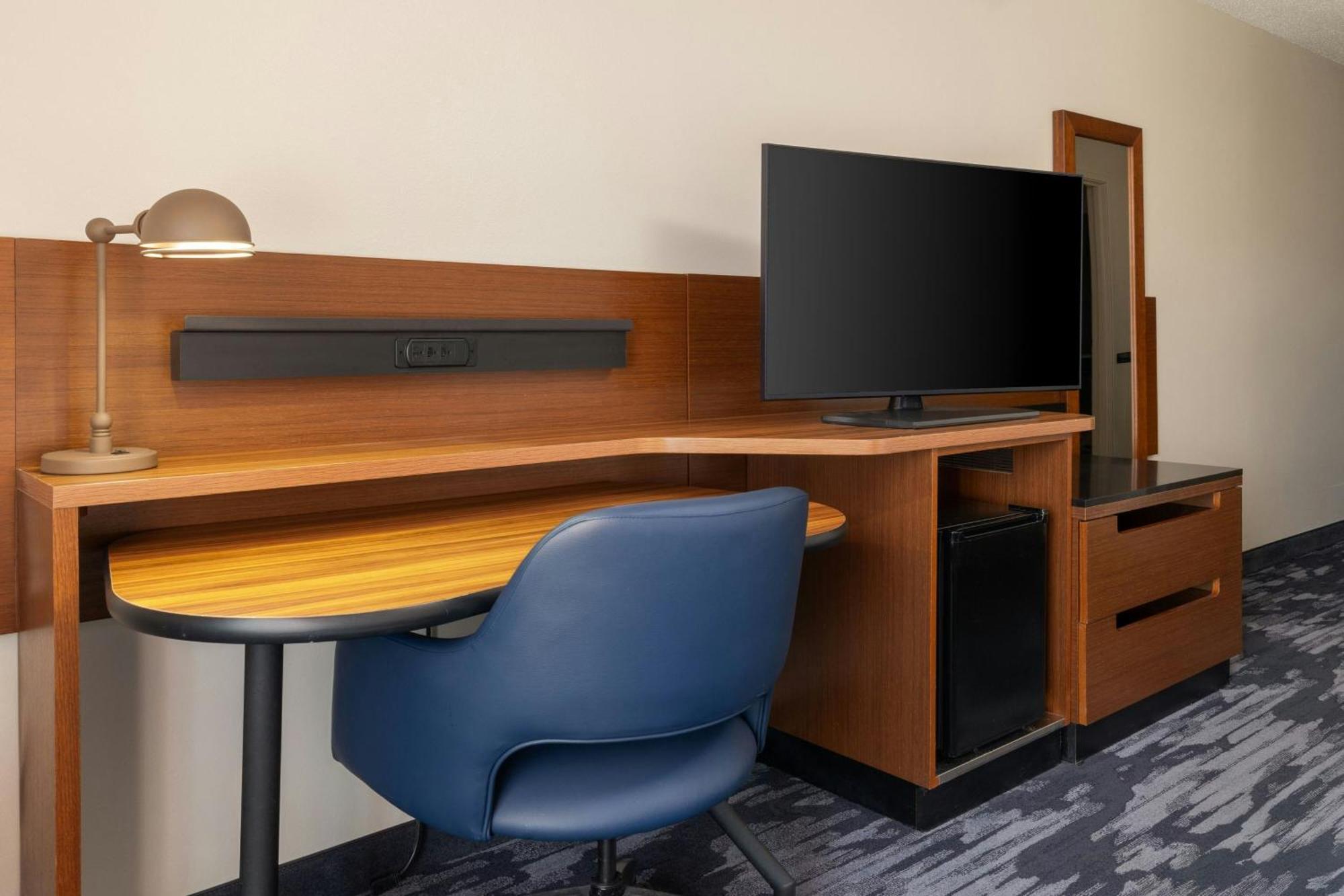 Fairfield Inn And Suites By Marriott Cincinnati Eastgate Exteriör bild