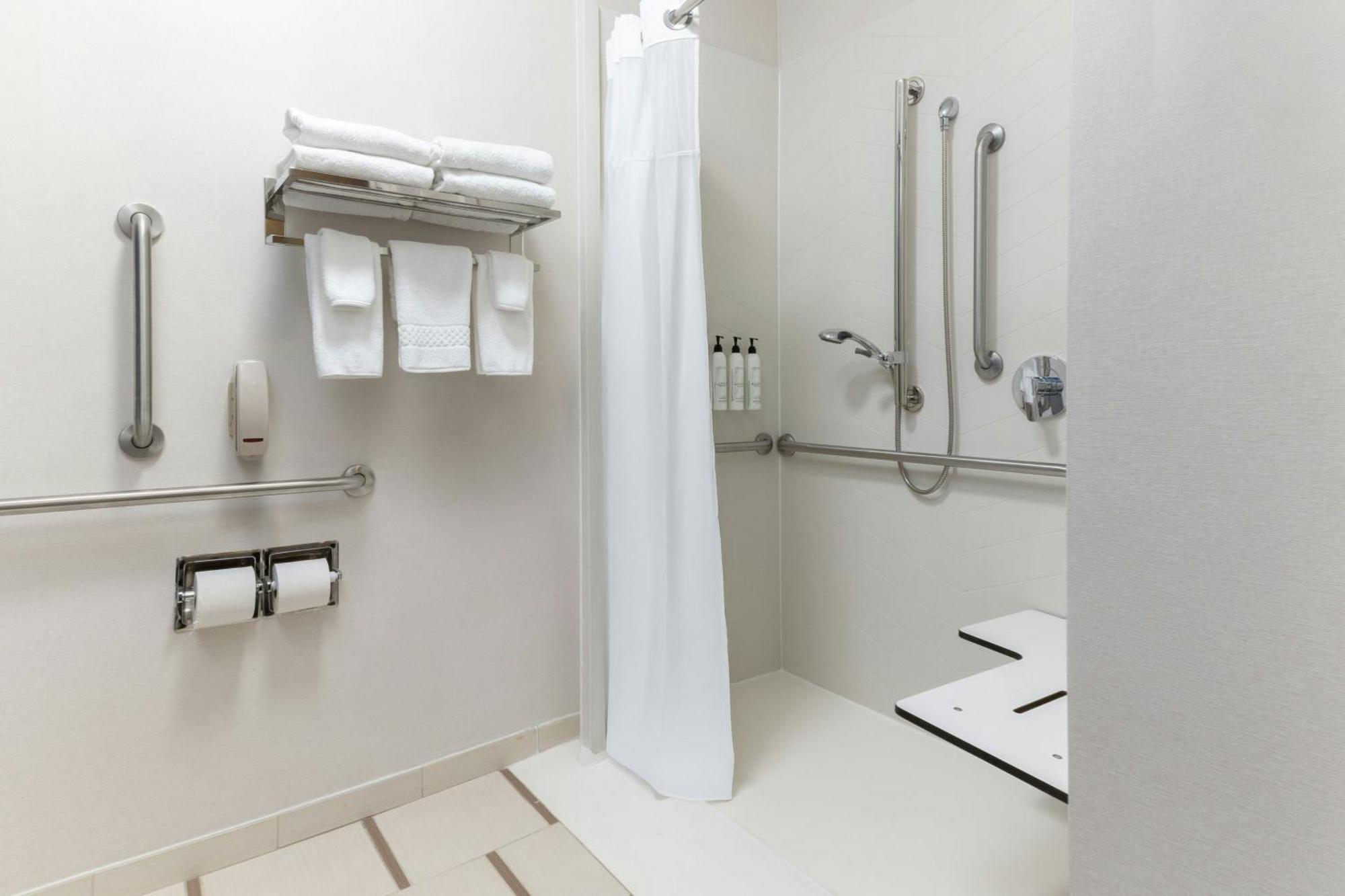 Fairfield Inn And Suites By Marriott Cincinnati Eastgate Exteriör bild